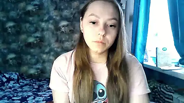 Snapshot of Misssweet_s chatting on February 23, 6:22 am Misssweet s online show from February 23, 6:22 am