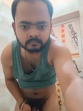 guavam65 online show from June 18, 7:18 pm