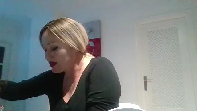 Luzia-Sal online show from January 27, 9:33 pm