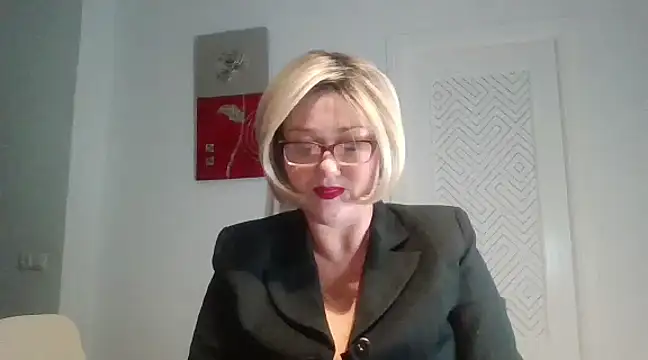 Luzia-Sal online show from January 30, 10:30 pm