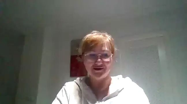 Luzia-Sal online show from February 10, 10:30 pm