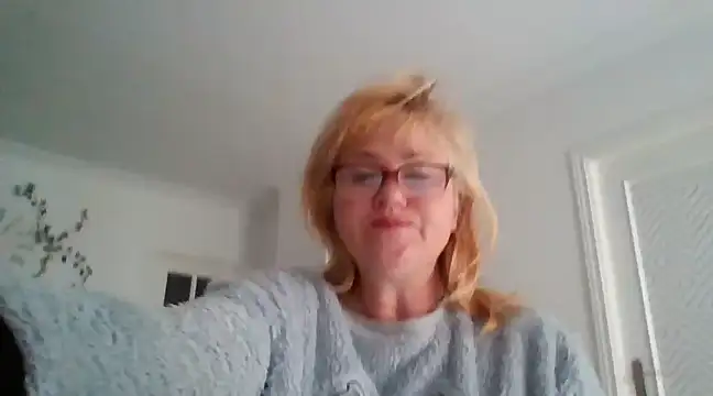 Luzia-Sal online show from March 10, 8:04 am