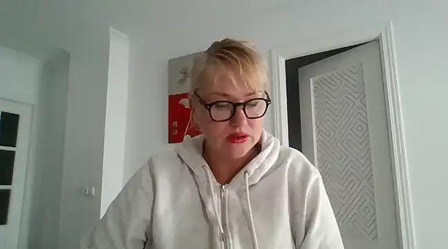 Luzia-Sal online show from March 22, 2:25 pm