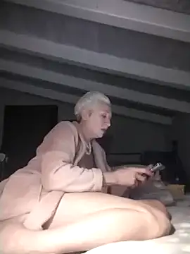 Snapshot of divinaerotica chatting on March 20, 6:09 pm divinaerotica online show from March 20, 6:09 pm