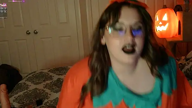 MrsJess online show from October 28, 2:04 am