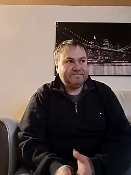 Pourleplasirs online show from March 2, 1:04 am