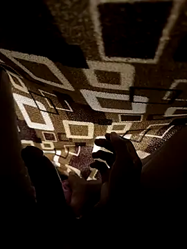 Snapshot of jhonnes_ chatting on December 15, 2:05 am jhonnes online show from December 15, 2:05 am