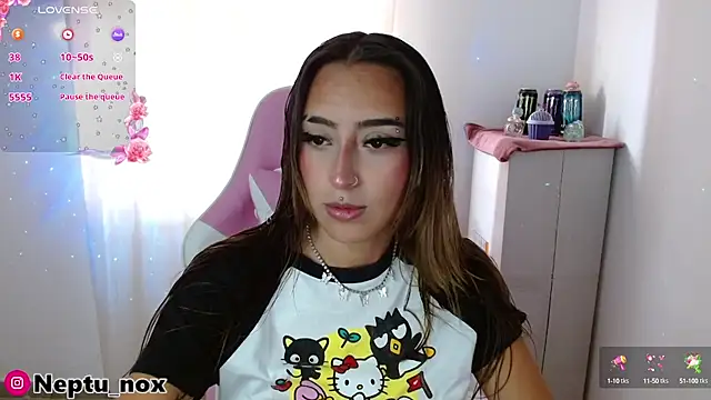Snapshot of neptu_noxx chatting on February 21, 8:16 pm neptu noxx online show from February 21, 8:16 pm