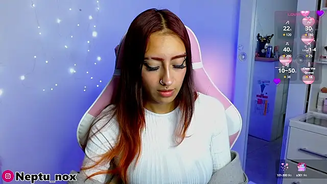 Snapshot of neptu_noxx chatting on September 27, 3:22 am neptu noxx online show from September 27, 3:22 am