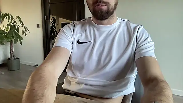 Snapshot of bullyboyy chatting on September 15, 6:35 am bullyboyy online show from September 15, 6:35 am