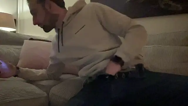 Snapshot of bullyboyy chatting on November 15, 5:20 pm bullyboyy online show from November 15, 5:20 pm