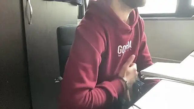 bullyboyy online show from December 1, 2:00 pm