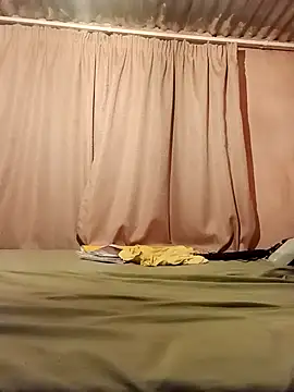 nee2526 online show from October 26, 9:31 pm