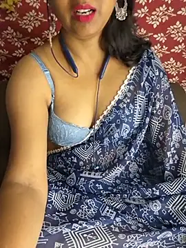 Snapshot of Cute_Jiyaa chatting on July 4, 4:57 pm Cute Jiyaa online show from July 4, 4:57 pm