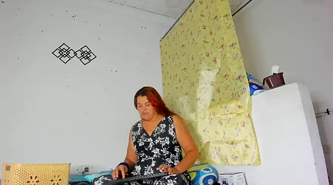 Snapshot of star99crazygirl chatting on January 28, 1:08 am star99crazygirl online show from January 28, 1:08 am