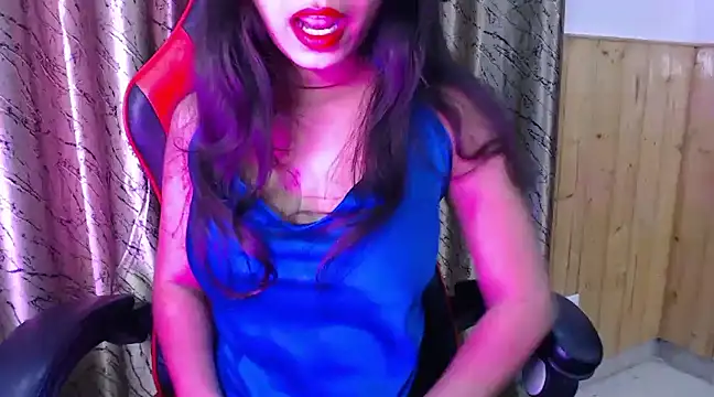 Snapshot of Daring_trisha chatting on February 12, 6:19 am Daring trisha online show from February 12, 6:19 am