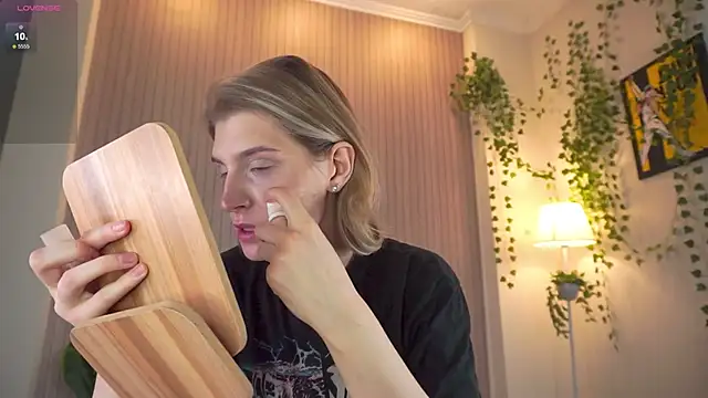 heartseduction online show from February 27, 7:30 am