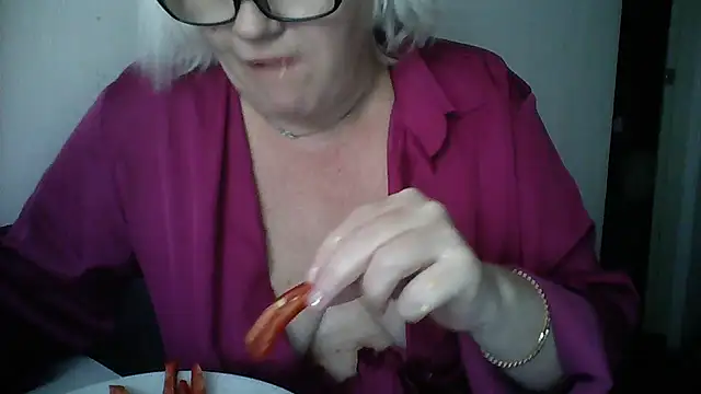 Snapshot of Mayya4321 chatting on October 22, 10:37 am Mayya4321 online show from October 22, 10:37 am