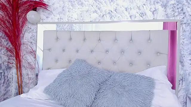 Ariana greenblat online show from February 26, 5:01 pm