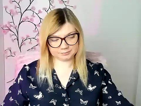 Lola moree online show from April 1, 11:33 am