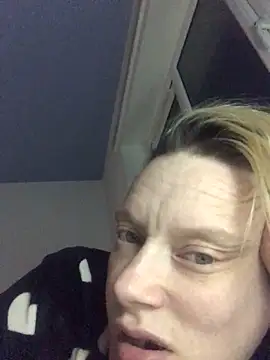 blondey206 online show from March 25, 8:04 pm