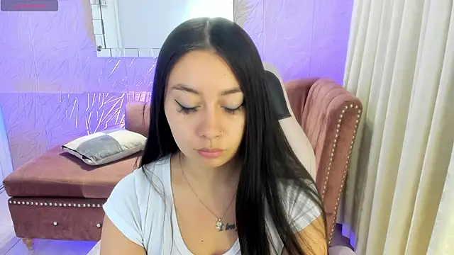 Snapshot of miss_isabella_m chatting on April 22, 1:34 pm miss isabella m online show from April 22, 1:34 pm