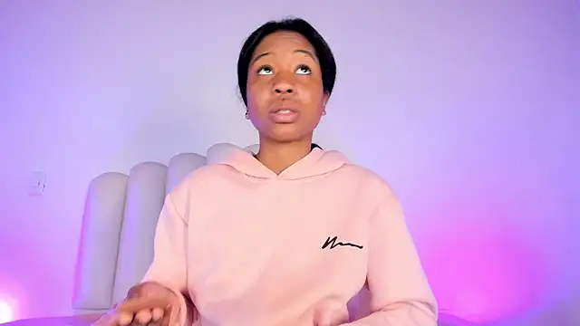 Zaira Rose  online show from November 25, 1:55 pm