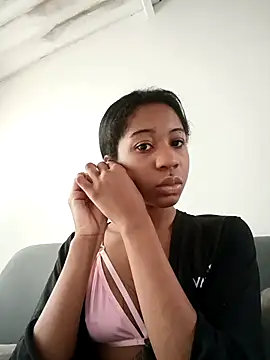 Zaira Rose  online show from February 14, 2:25 pm