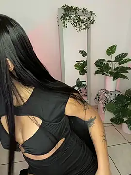 meli ortiz  online show from December 4, 4:27 pm