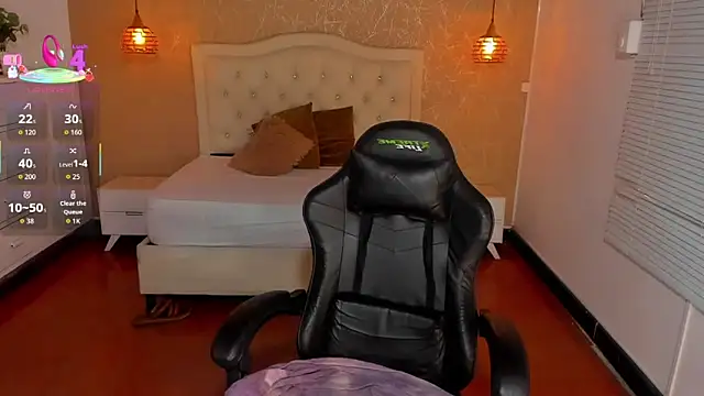 Hadley  online show from January 6, 2:04 am