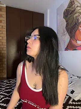 eileensophi online show from October 18, 5:32 am