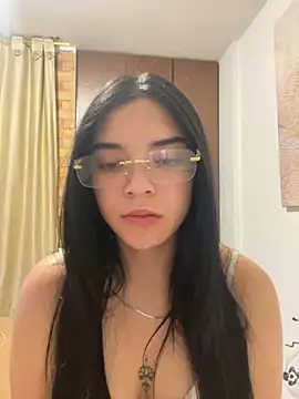 eileensophi online show from October 24, 2:52 am