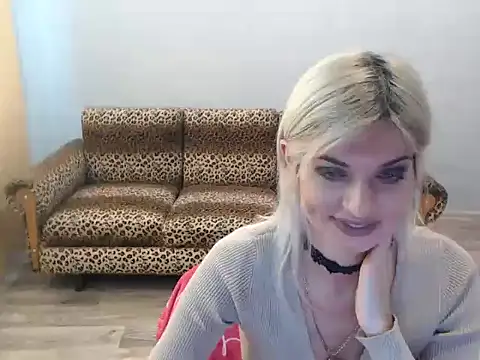 SexyBeatriice online show from December 5, 7:17 am