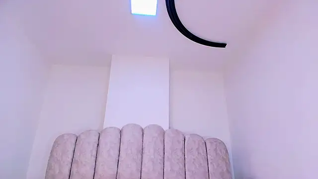 Snapshot of sharlott_miller chatting on January 7, 11:56 am sharlott miller online show from January 7, 11:56 am