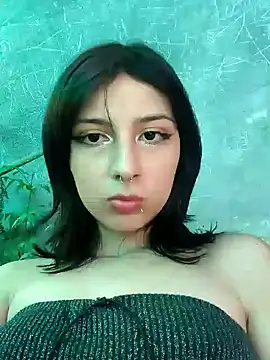 Snapshot of Maiden-Hot chatting on February 1, 7:34 pm Maiden-Hot online show from February 1, 7:34 pm