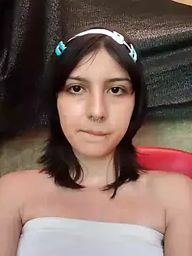 Snapshot of Maiden-Hot chatting on February 8, 7:38 pm Maiden-Hot online show from February 8, 7:38 pm