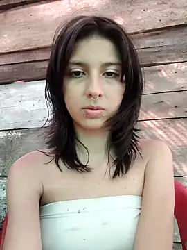 Snapshot of Maiden-Hot chatting on March 8, 8:14 pm Maiden-Hot online show from March 8, 8:14 pm