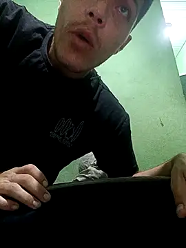 Snapshot of JapeDoBryan chatting on March 3, 8:00 pm JapeDoBryan online show from March 3, 8:00 pm