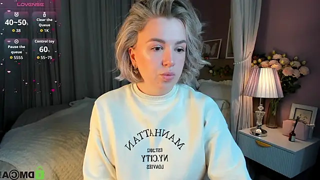 Nikki Kai online show from October 9, 1:03 am