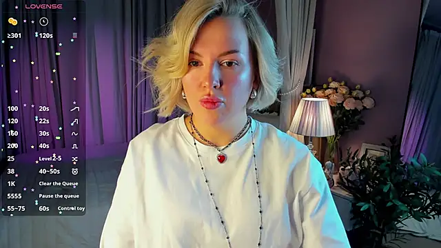 Nikki Kai online show from December 15, 12:59 am