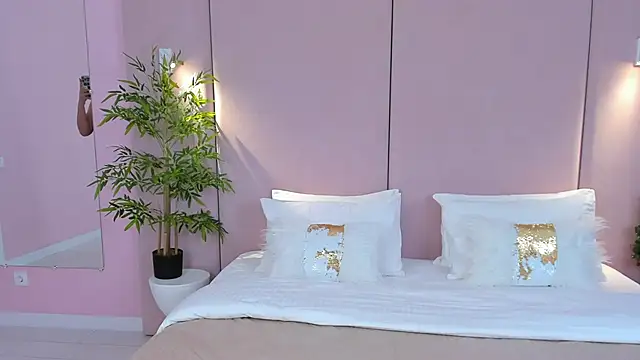 JaniceCollins online show from December 5, 2:20 am