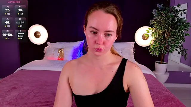 Snapshot of JaniceCollins chatting on July 8, 1:21 am JaniceCollins online show from July 8, 1:21 am