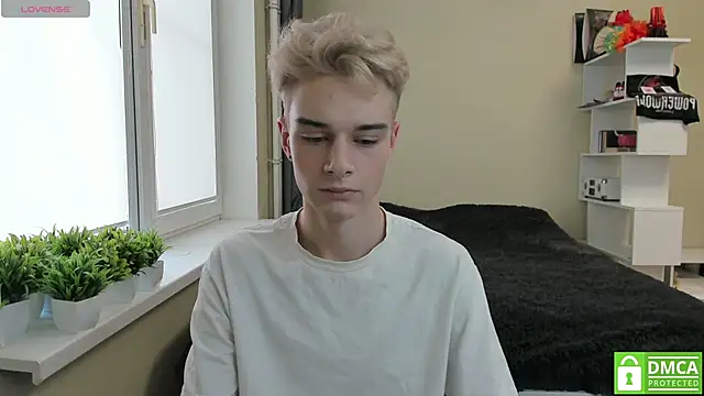 Snapshot of avegothy- chatting on March 11, 10:07 am avegothy- online show from March 11, 10:07 am