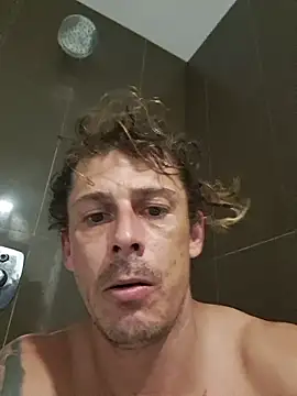 Snapshot of RichardHard_1 chatting on January 19, 5:22 am RichardHard 1 online show from January 19, 5:22 am