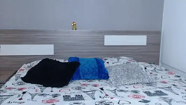 Liiamthompson online show from October 10, 11:31 am