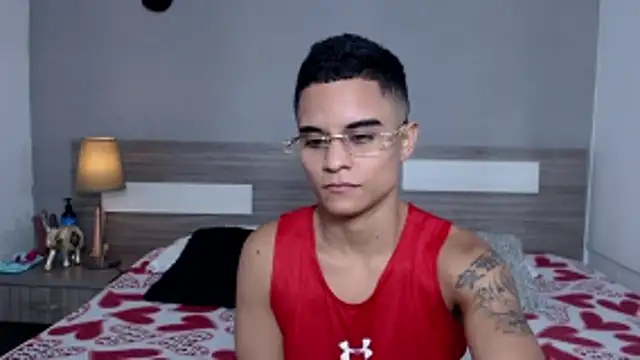 Liiamthompson online show from October 18, 8:26 am