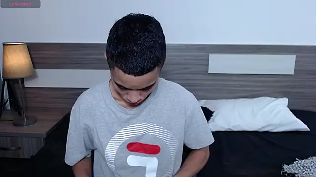 Liiamthompson online show from November 5, 11:21 am