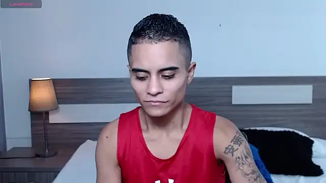 Liiamthompson online show from November 13, 7:02 pm