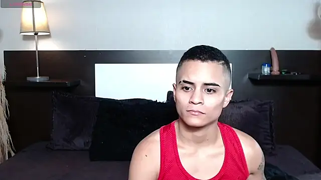 Snapshot of Liiamthompson chatting on April 16, 9:50 pm Liiamthompson online show from April 16, 9:50 pm