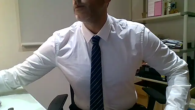 66MA69 online show from April 15, 4:30 am